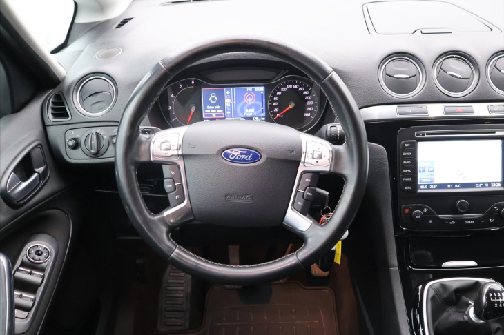 Ford S-MAX 2,0 TDCI 103KW 7 MÍST KLIMA