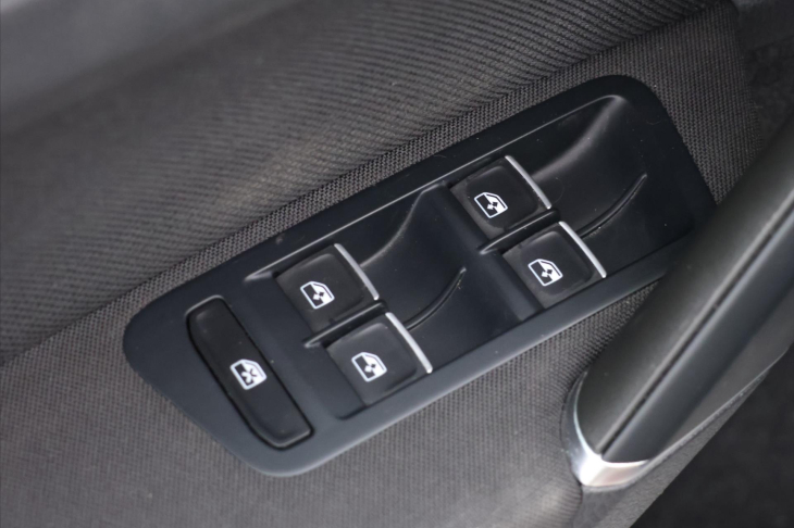 Volkswagen Golf 2,0 TSI GTI 180kW Performance