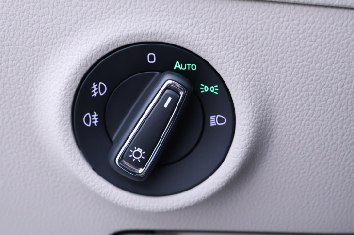 Škoda Superb 2,0 TDI 110 kW Style DSG CZ DPH