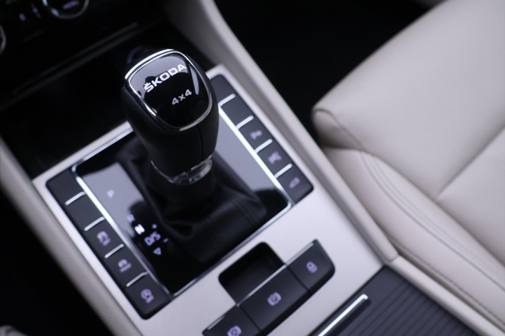 Škoda Superb 2,0 TDI 147kW DSG 4x4 L&K DPH