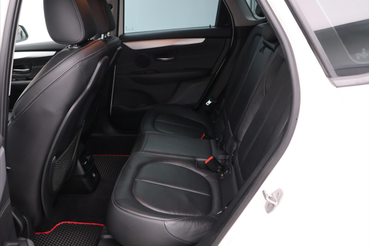 BMW Řada 2 1,5 218d 85kW Sport line Aut.