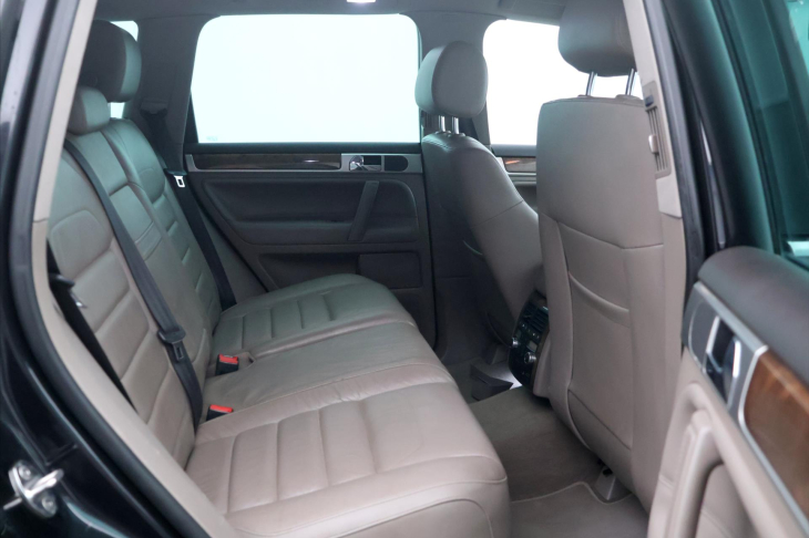 Volkswagen Touareg 3,0 TDI V6 176kW Tiptronic CZ