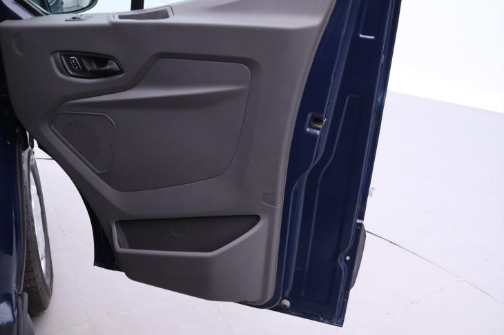 Ford Transit 2,0 TDCI 96kW L2 9-Míst CZ DPH