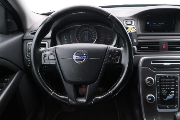 Volvo V70 2,0 D3 100kW Kinetic Dynamic DPH