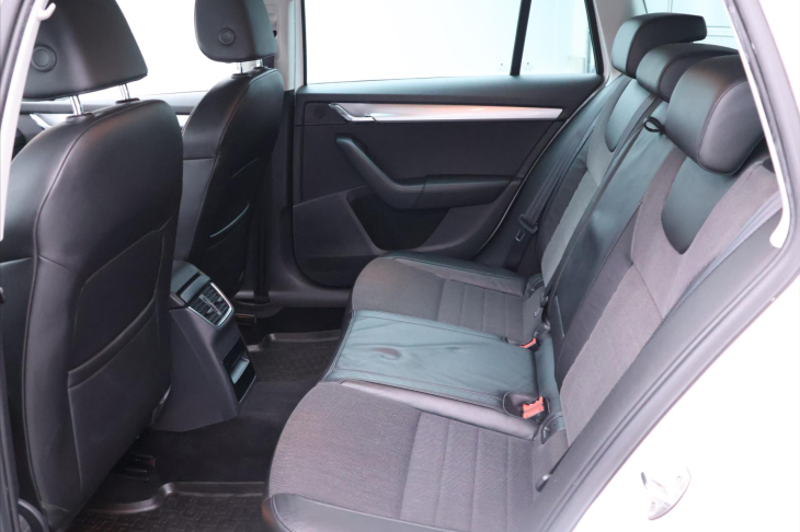 Škoda Octavia 1,6 TDI 77kW Kůže Elegance+