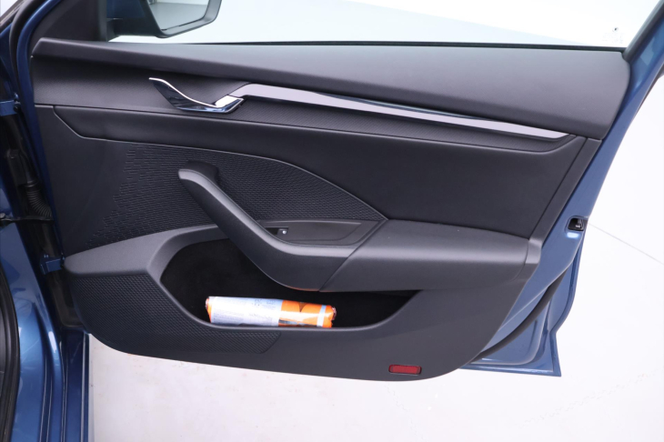 Škoda Octavia 2,0 TDI 110kW DSG Ambition CZ DPH