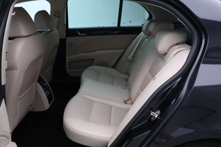 Škoda Superb 2.0 TDI 125kW Elegance CZ