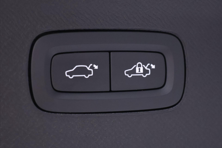 Volvo XC90 2,0 B5 AWD Ultimate Dark 7-Míst