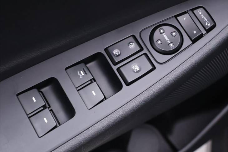 Hyundai Tucson 1,7 CRDI Xpossible Navi 1.Maj