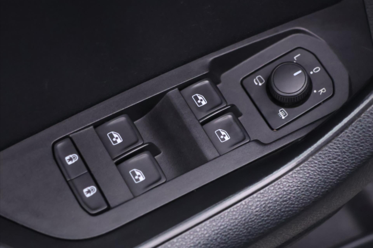 Škoda Karoq 2,0 TDI DSG LED Kessy Navi
