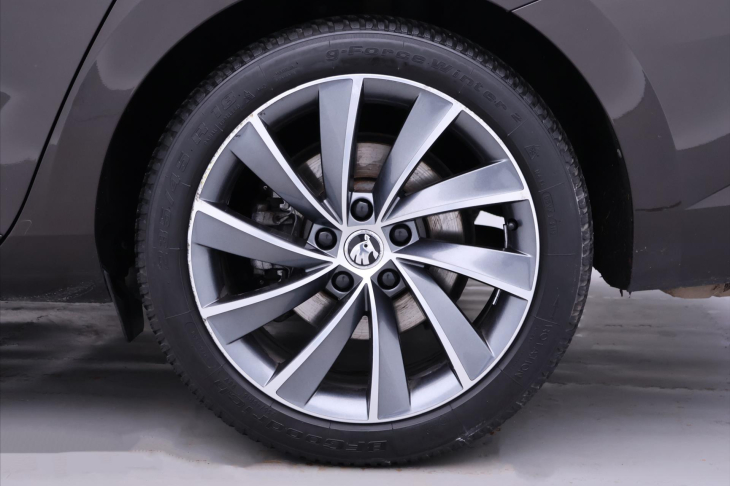 Škoda Superb 2,0 TDI 140kW L&K DSG 4x4 CZ