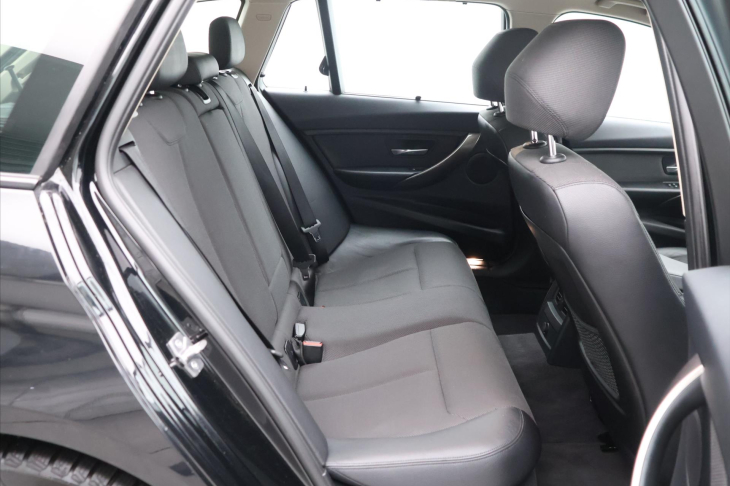 BMW Řada 3 2,0 318d xDrive Xenon Navi Kůže