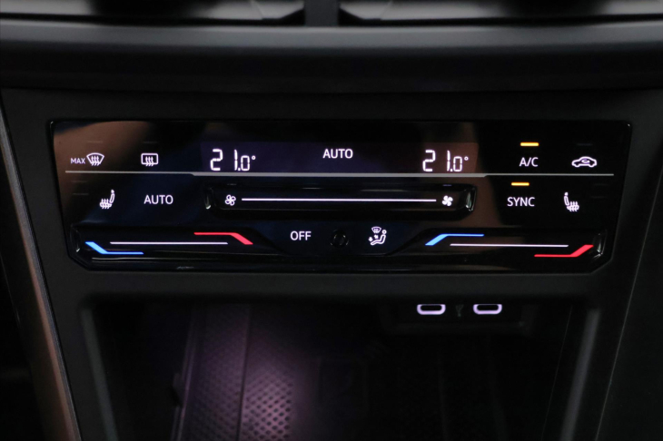 Volkswagen Polo 2,0 TSI GTI DSG Virtual DPH