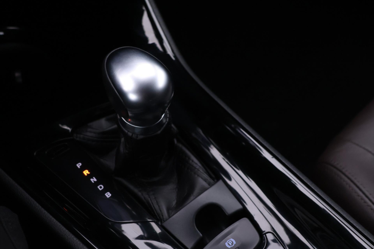 Toyota C-HR 1,8 E-CVT Executive CZ