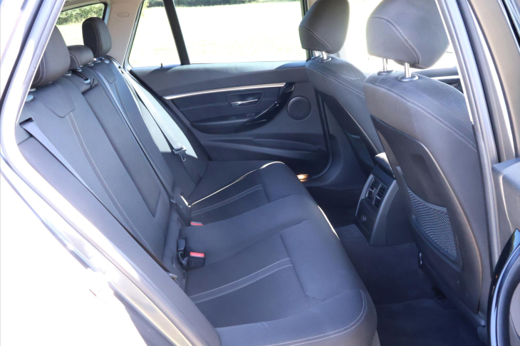 BMW Řada 3 2,0 320d xDrive 140kW Sport