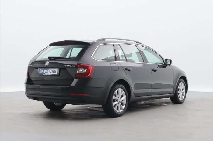 Škoda Octavia 1.6 TDI CZ Style Kessy LED DPH