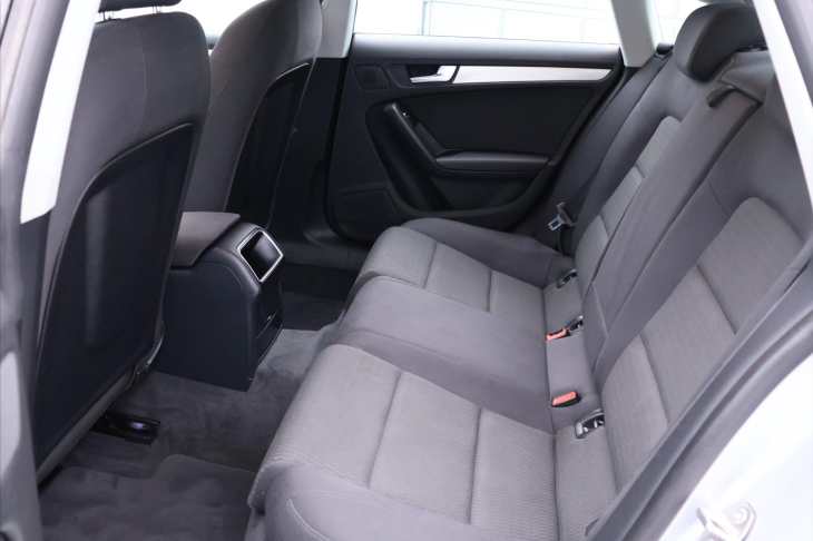 Audi A5 2,0 TDI 140kW Aut. Navi CZ DPH