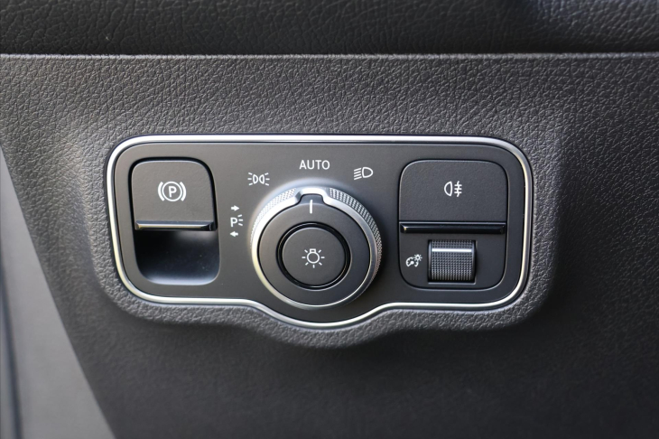 Mercedes-Benz GLB 2,0 200d 4Matic AMG Panorama