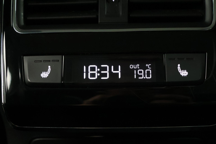 Škoda Superb 2,0 TDi Style 4x4 DSG DPH CZ