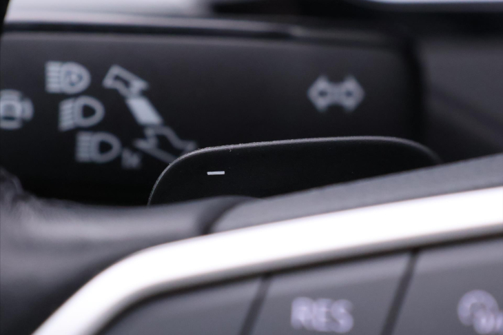 Volkswagen Passat 2,0 TDI 147kW DSG Matrix DPH