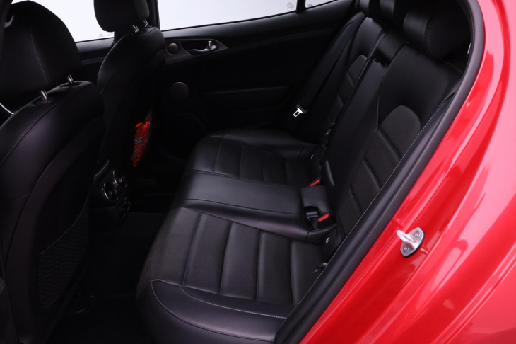 Kia Stinger 3,3 T-GDi 269kW GT DPH CZ