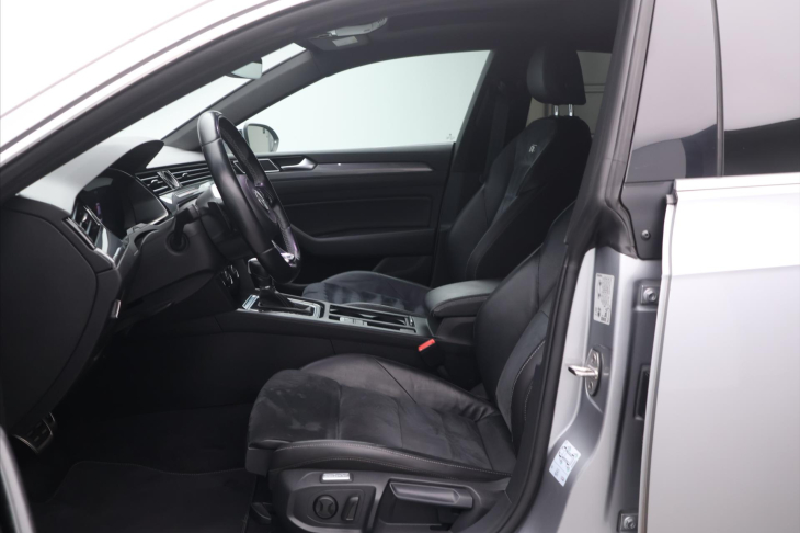 Volkswagen Arteon 2,0 TDi DSG R-line Pano