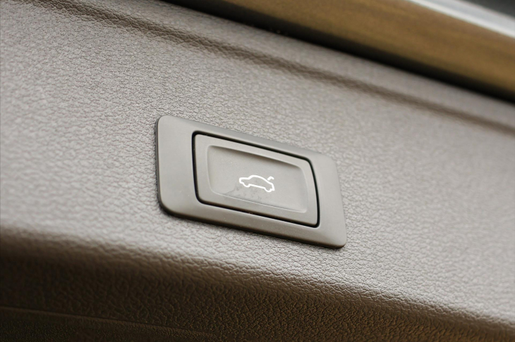 Audi A4 2,0 TFSI S-line Virtual DPH