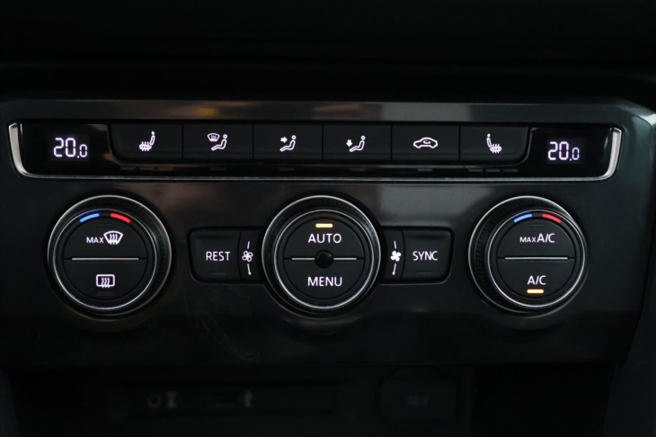 Volkswagen Tiguan 1,4 TSI 110kW Comfortline 1Maj