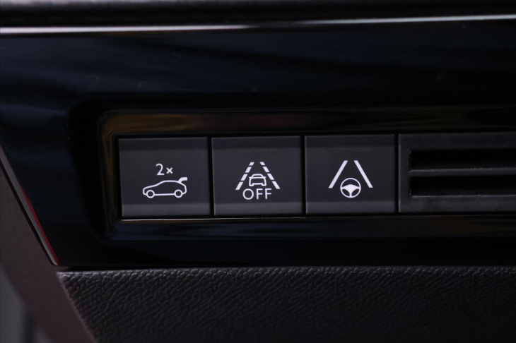 Peugeot 508 1,5 HDi 96kW Aut. Allure DPH