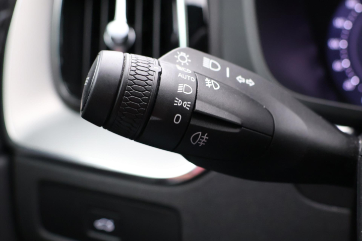 Volvo XC60 2,0 B5 AWD Plus Black Ed. AT