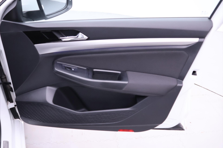 Volkswagen Bora E-Bora 100kW Automat