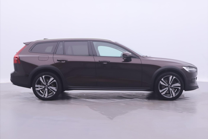 Volvo V60 2,0 D4 Drive-E Aut. AWD CZ DPH