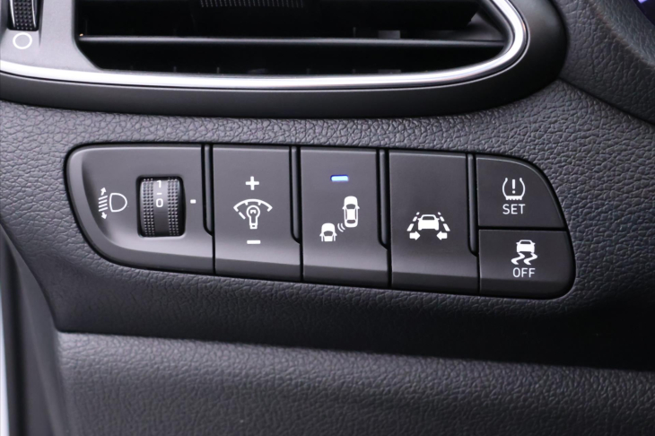 Hyundai i30 1.6 CRDi Automat CZ Style LED