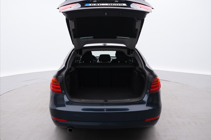 BMW Řada 3 2.0 320d 135kW GT Xenon