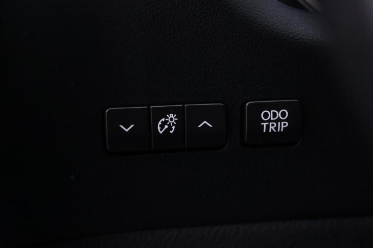 Lexus NX 300h 2,5 145kW Aut. 4WD Luxury DPH