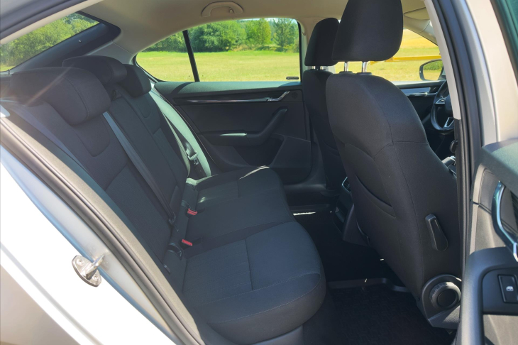 Škoda Octavia 1,6 TDI DSG CZ Style LED DPH