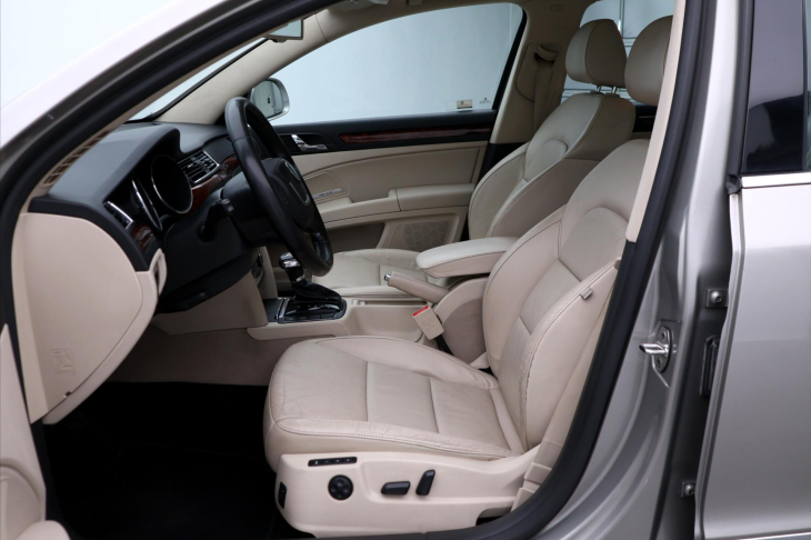 Škoda Superb 2,0 TDI 4x4 DSG Exclusive Kůže