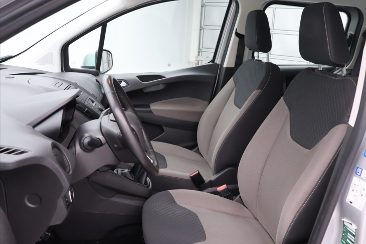 Ford Tourneo Courier 1,0 I 74KW CZ KLIMA TAŽNÝ