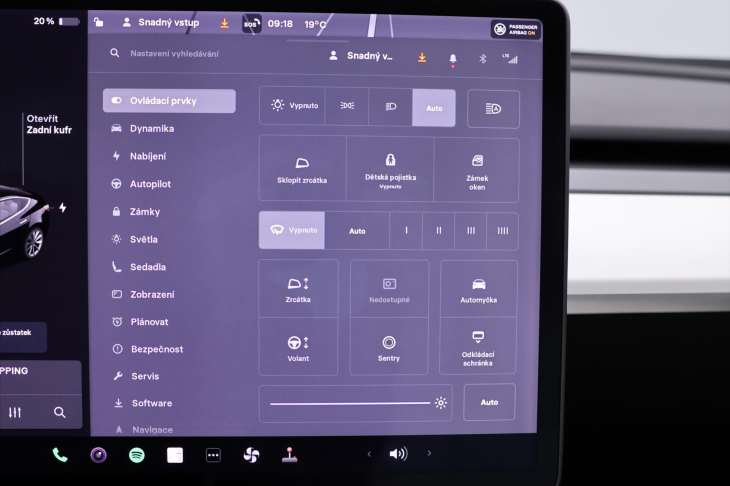 Tesla Model 3 Long Range AWD tažné DPH