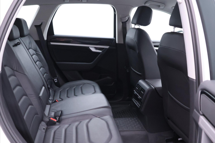 Volkswagen Touareg 3,0 TDI V6 170kW DSG 4M CZ DPH