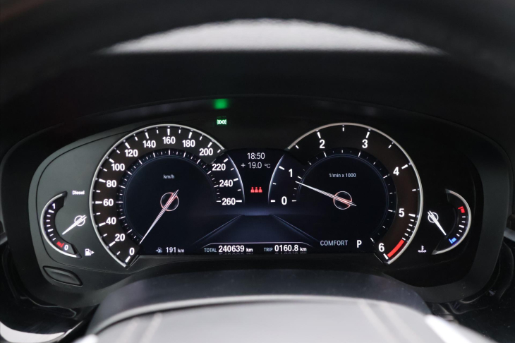 BMW Řada 5 2,0 520d Aut 140kW Luxury Line