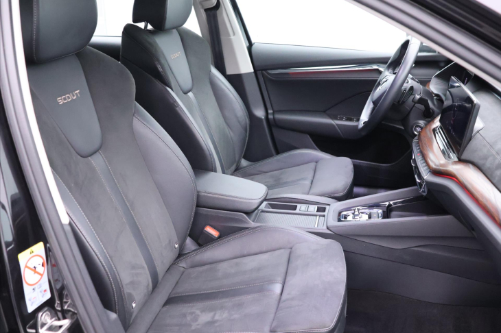 Škoda Octavia 2,0 TDI Scout 4x4 DSG DPH