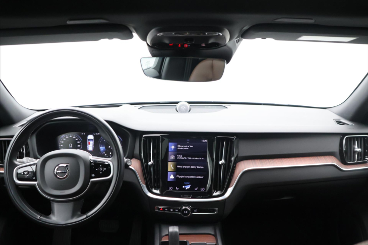 Volvo V60 2,0 145kW D4 4x4 DPH Cross Country