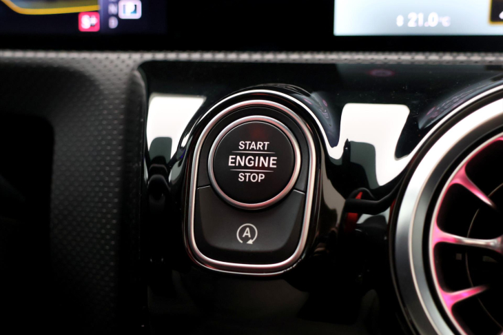 Mercedes-Benz CLA 2,0 35 AMG 225kW 4MATIC CZ