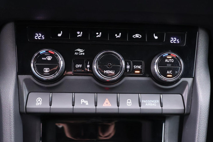 Škoda Karoq 1.5 TSI Sportline Virtual 1.Maj