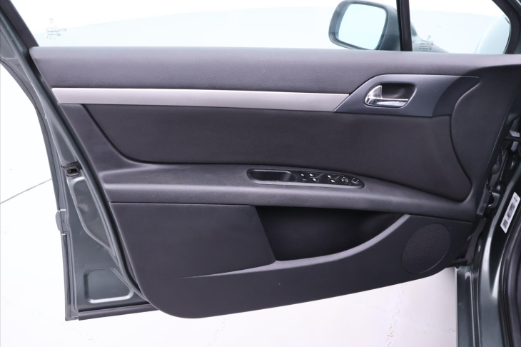 Peugeot 407 1,8 16V 92kW Aut.klima CZ