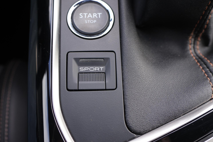 Peugeot 3008 1,2 PT 96kW GT- Line