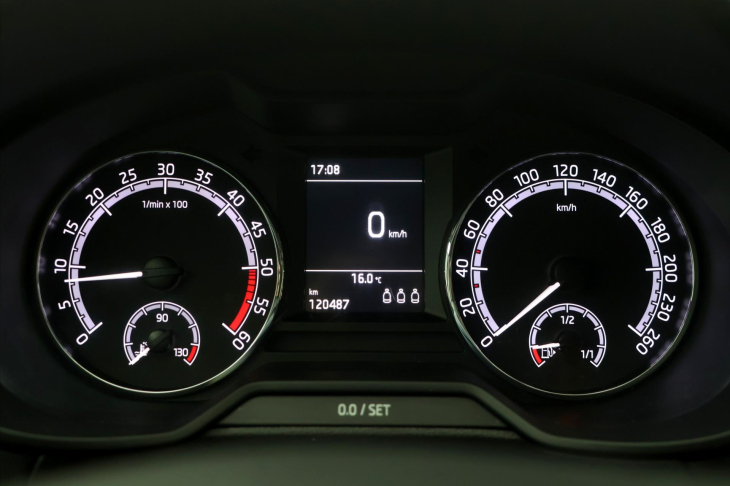 Škoda Octavia 1,6 TDI 85kW CZ Ambition 2.Maj