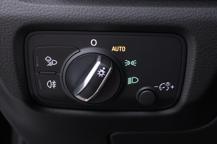 Audi A3 1,0 30TFSI S-line Virtual DPH