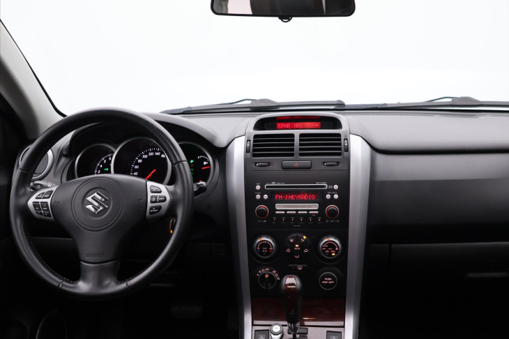 Suzuki Grand Vitara 2,0 JLX 103kW Aut. CZ